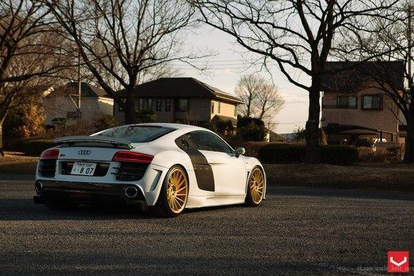 Audi R8  S7 - 7