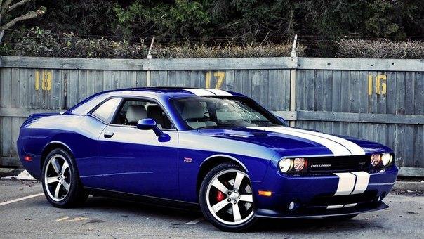 Dodge Challenger SRT8