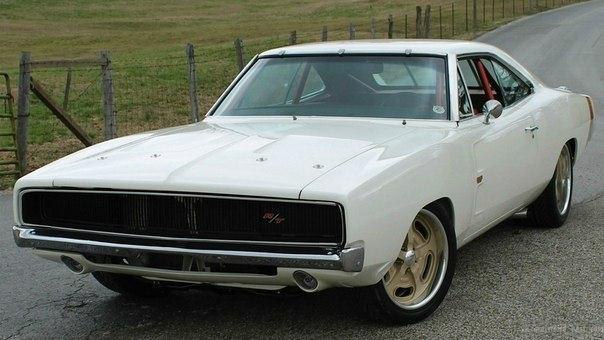 Dodge Charger R/T - 3