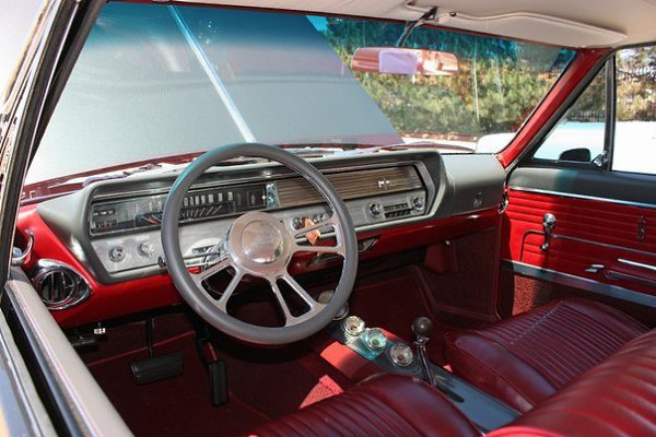 Oldsmobile F-85 Cutlass 2-Door Hardtop, 1965. - 3