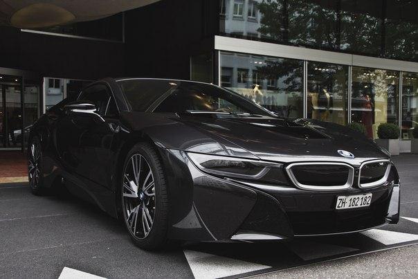 BMW i8, 2014.