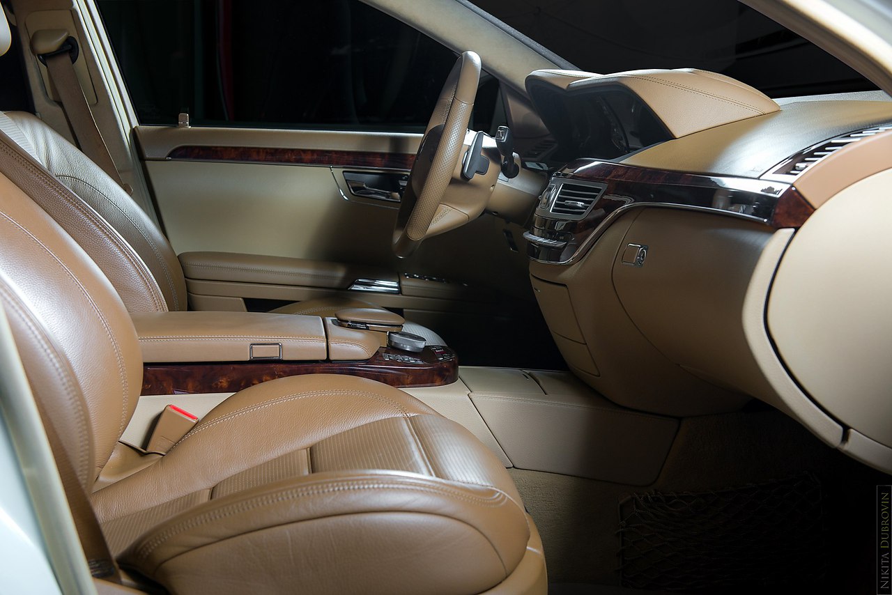 Mercedes-Benz W221 S63 AMG - 7
