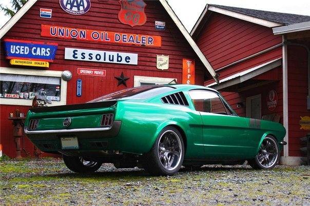 1965 Ford Mustang Custom - 3