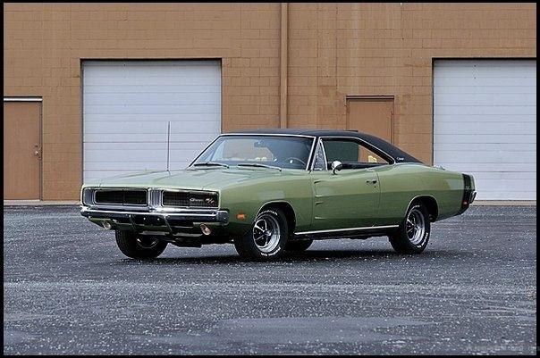 1969 Dodge Charger R/T - 2