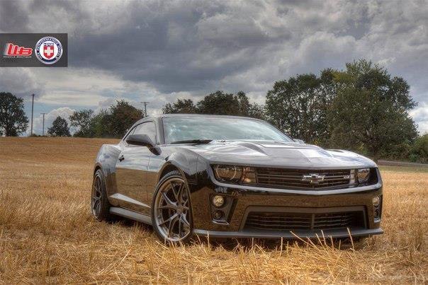 Chevrolet Camaro ZL1 on HRE S101 Wheels.