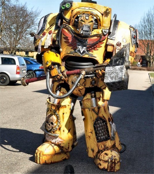   Warhammer 40K.    $2000,     ...