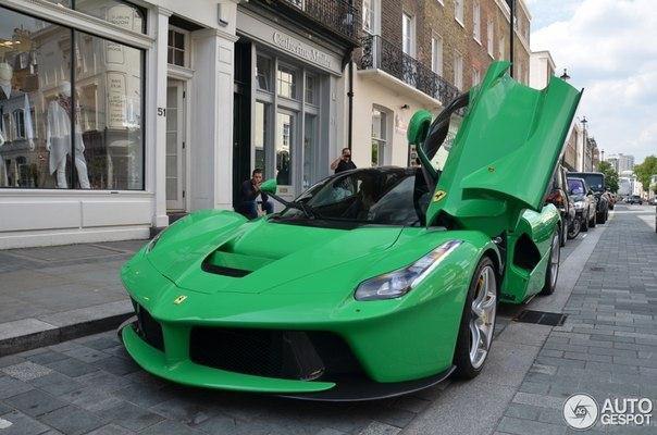 Ferrari LaFerrari - 4