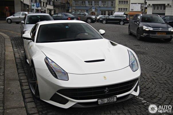 Ferrari F12berlinetta.6.3L V12: 740 .. : 690 : . : ...