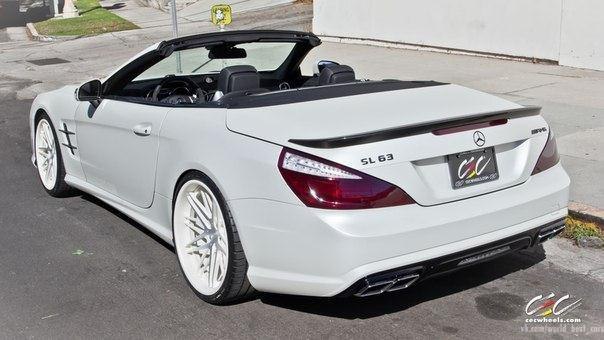 Mercedes-Benz SL63 AMG - 5