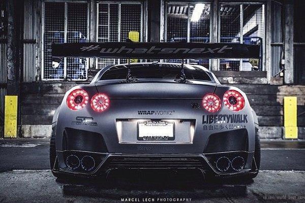 Nissan GT-R - 3