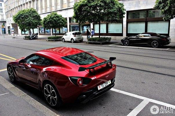 Aston Martin V12 Zagato - 4