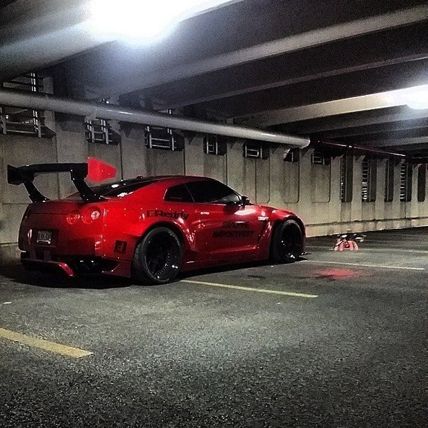 Nissan GT-R - 3