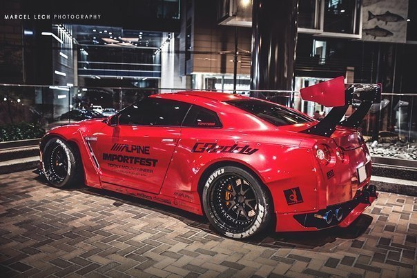 Rocket Bunny Nissan GTR - 4