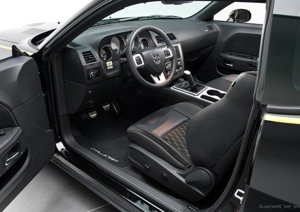 Dodge Challenger SRT8 - 7