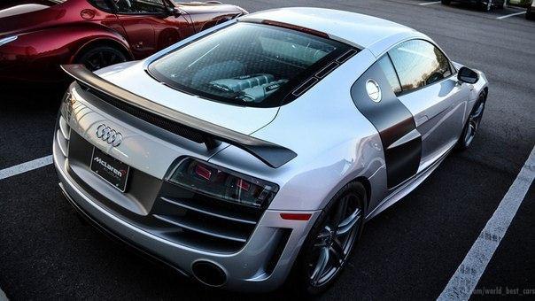 Audi R8