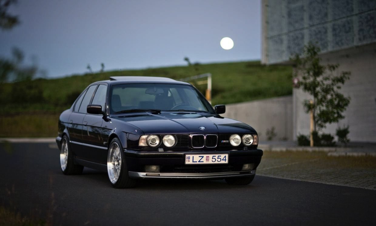 M5 (E34)