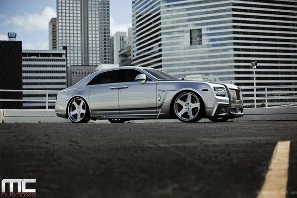 Rolls-Royce Ghost. - 3