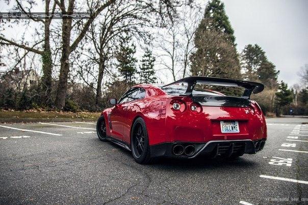 Nissan GT-R  BMW E92 M3 - 6
