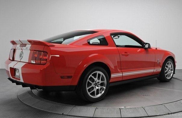 Shelby Mustang GT500 - 2