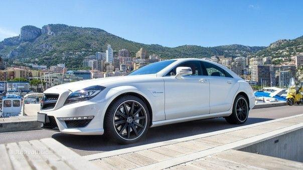 Mercedes-Benz CLS 63 AMG 4Matic S-Modell.: 5461 : 585 .. : 800 ... - 2