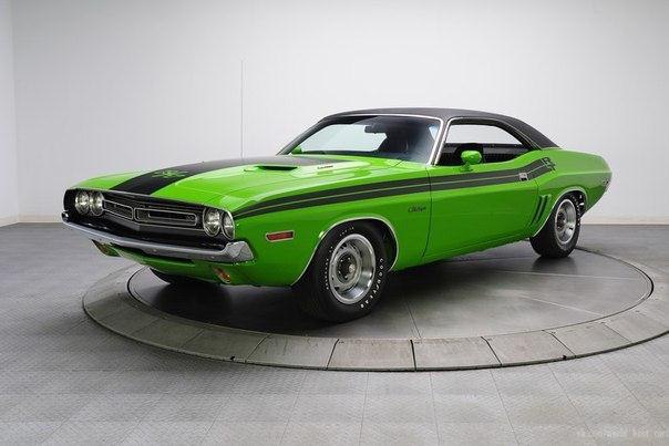 1971 Dodge Challenger R/T - 3