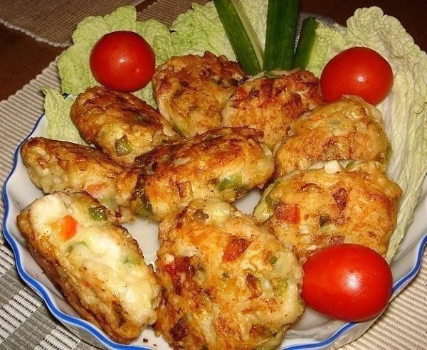 Рецепт очень вкусных и полезных котлет из куриного мяса с овощами и сыром Вкус у этих котлет ...