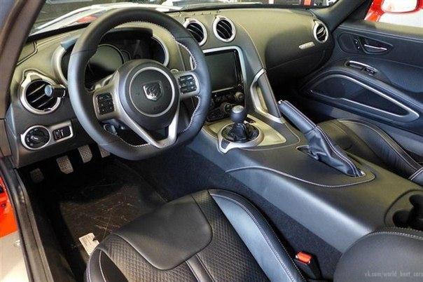 Dodge Viper.: 8,4L V10: 640 .. : 810  : -6 ... - 3