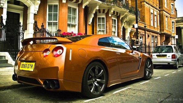 Nissan GT-R