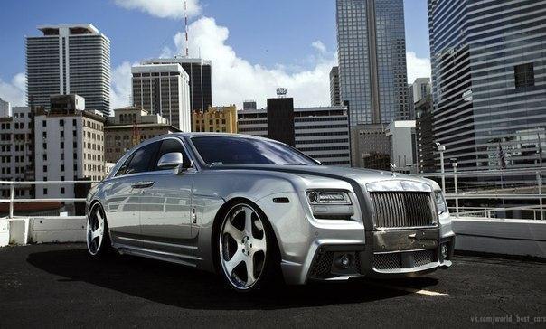 Rolls-Royce Ghost.