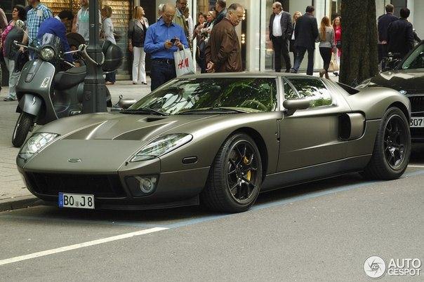 Ford GT.