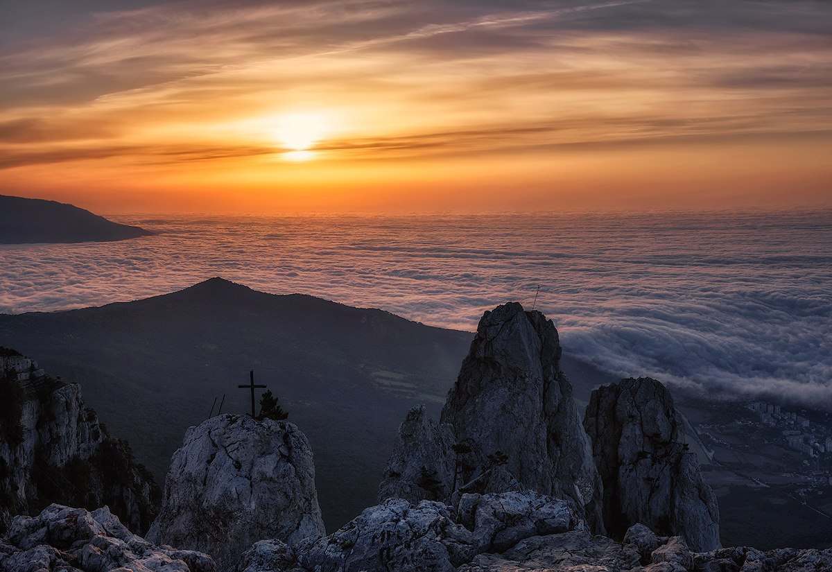 Крымские горы ай Петри солнце