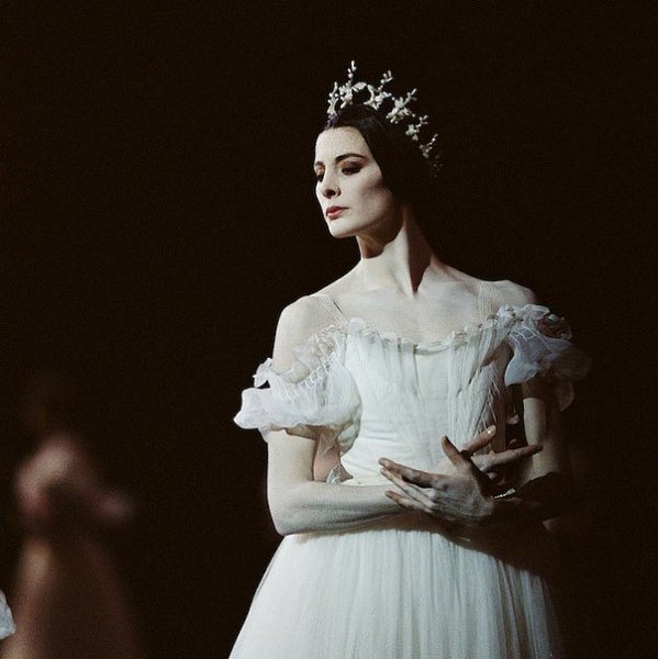 Marie-Agnes Gillot (Grand Opera Paris). Photographer Ann Ray.