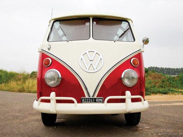 1965 Volkswagen T1 Deluxe Micro Bus - 2