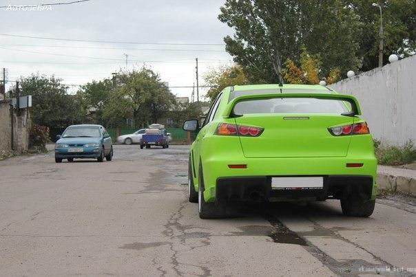 Mitsubishi Lancer Evolution X - 7