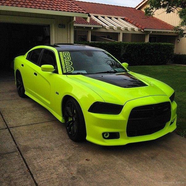 Dodge Charger SRT8