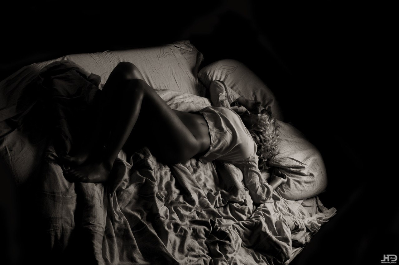   : Black & White - 8