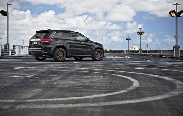 Jeep Grand Cherokee SRT8 - 6