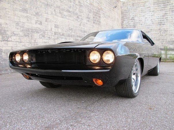 1970 Dodge Challenger - 2