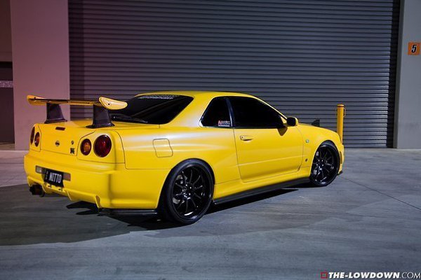 Nissan Skyline R34 - 2