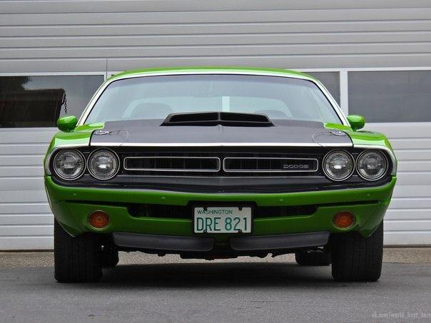 1971 Dodge Challenger T/A 440 Six-Pack - 2