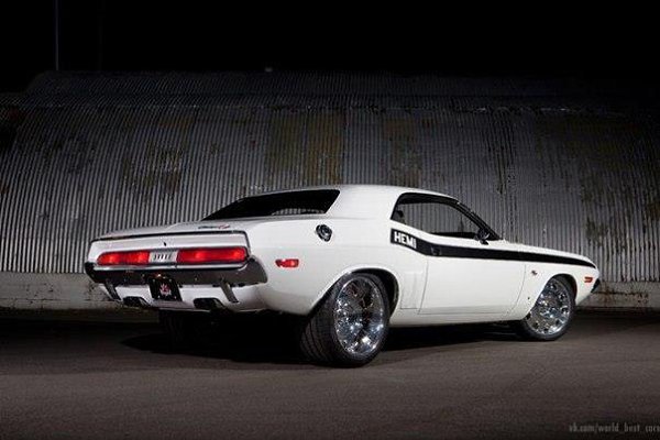 1970 Dodge Challenger - 8