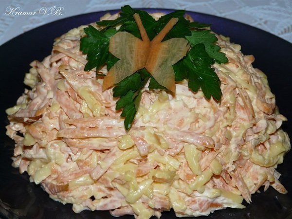 Салат с сыром и чесноком фото