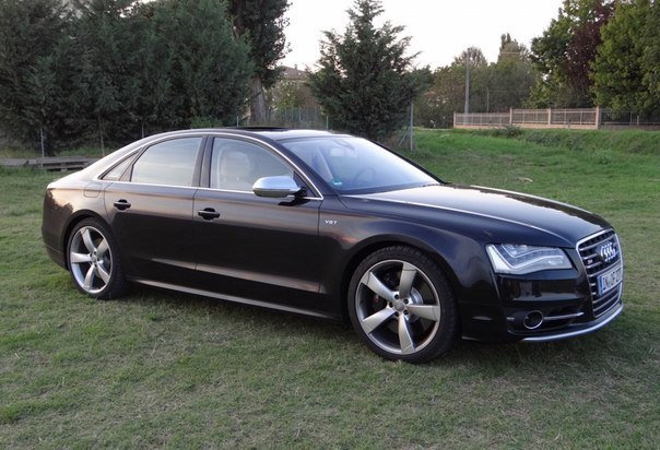 Audi S8