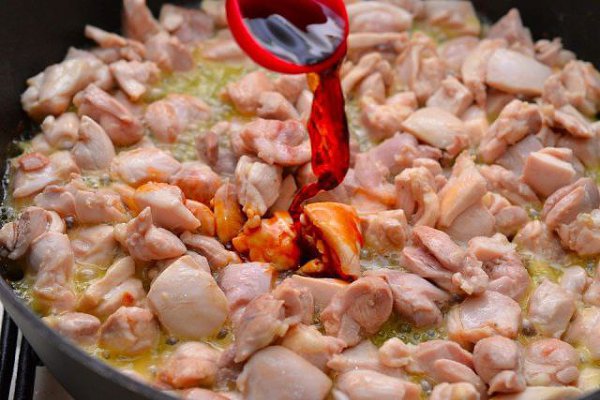 Фарфалле с курицей и мёдом.Ингредиенты:Макароны фарфалле — 500 гКуриная голень — 700 гМасло ... - 6