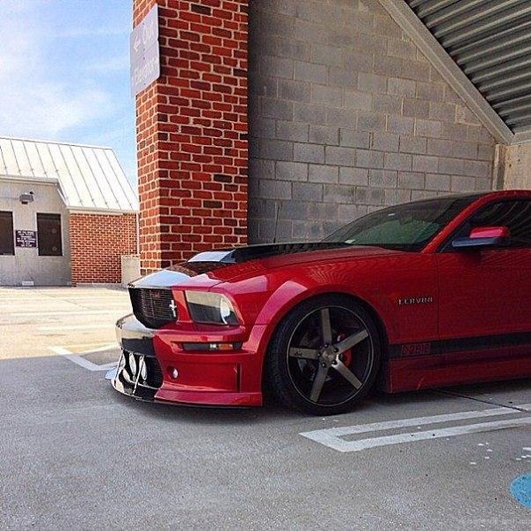 Ford Mustang - 4