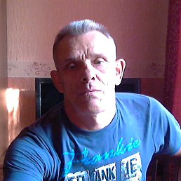 Leonid, 64, 