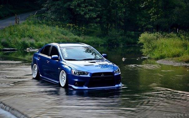 Mitsubishi Lancer Evolution X. - 3