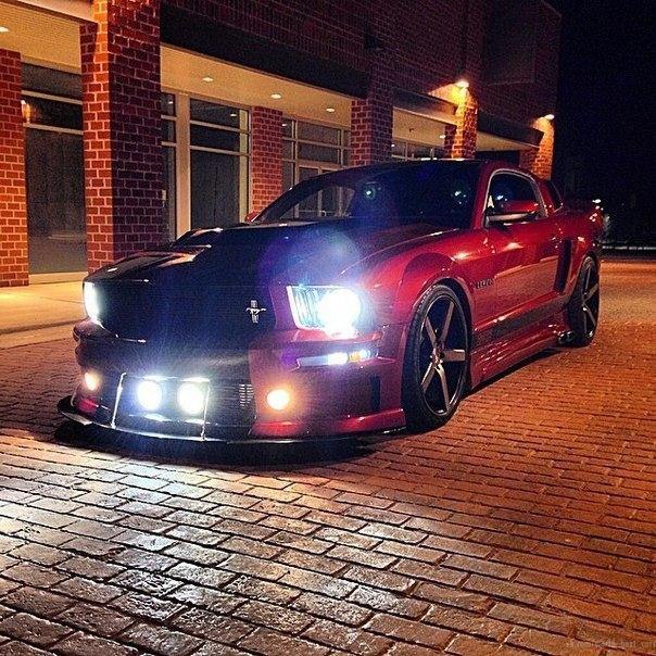 Ford Mustang - 8