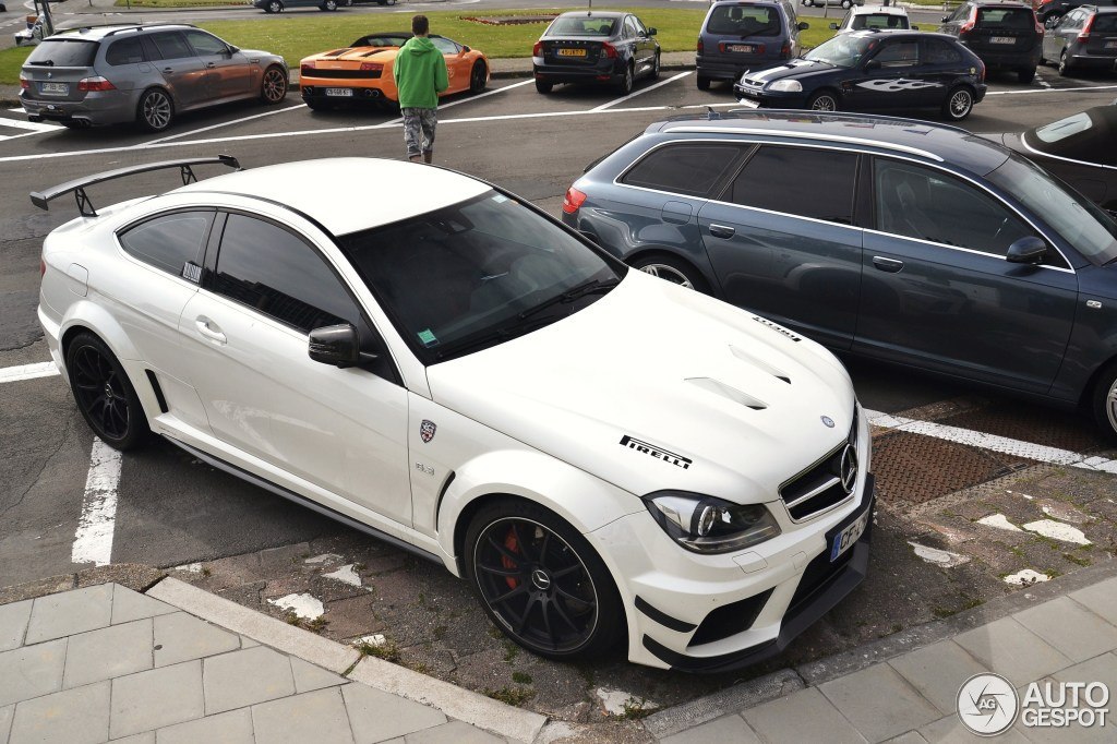 Mercedes-Benz C 63 AMG Coup Black Series - 3