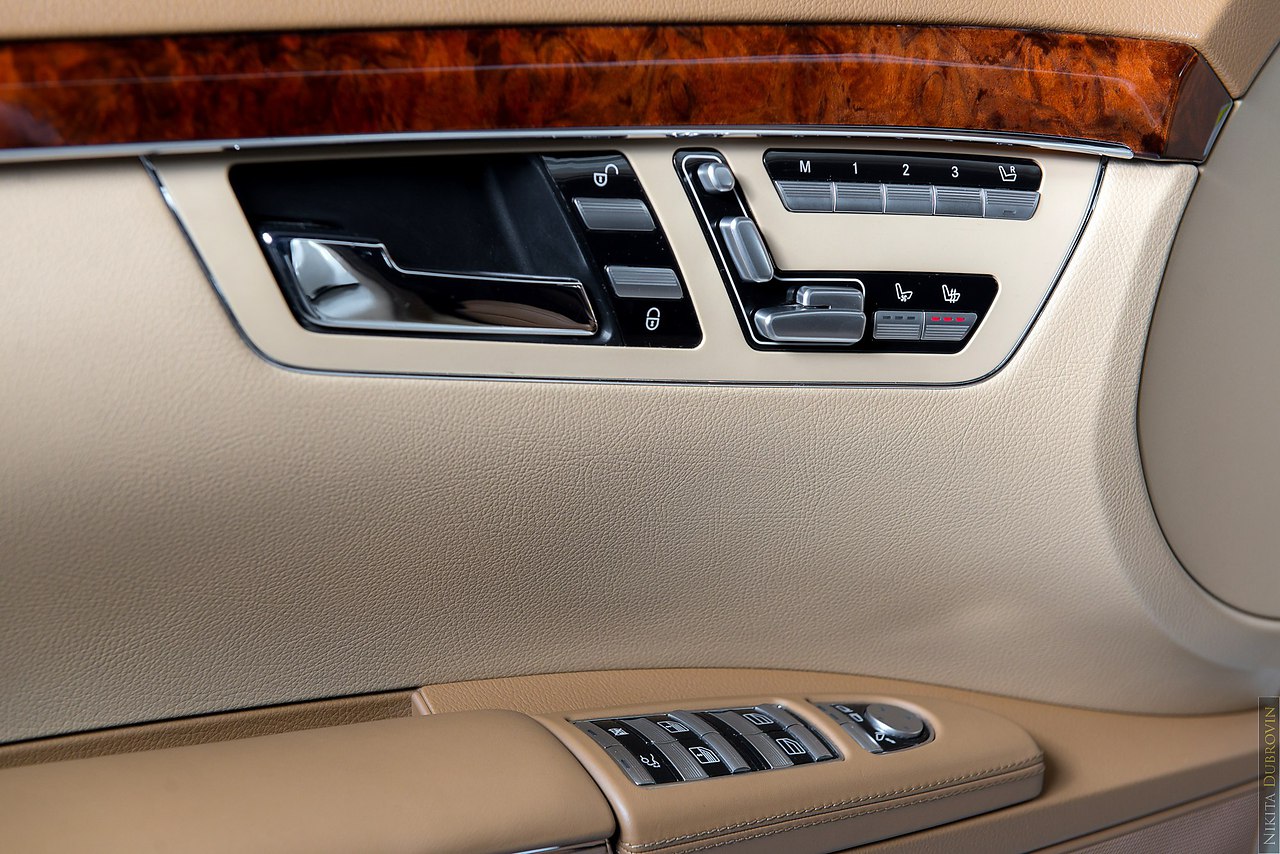 Mercedes-Benz W221 S63 AMG - 6